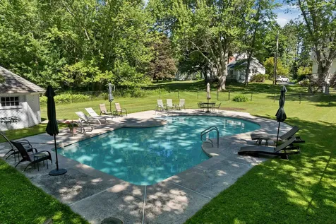 4 Farmhouse Lane Wolfeboro NH 03894
