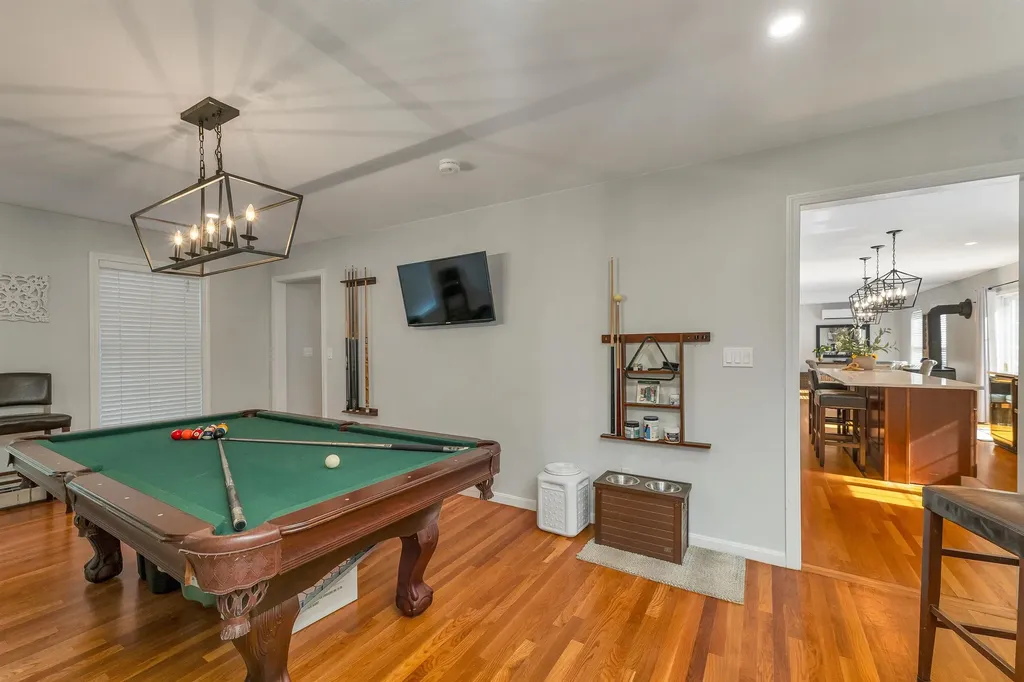 12 Longmeadow Road Windham NH 03087