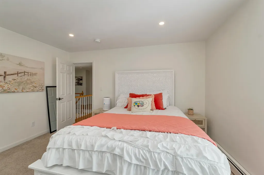 12 Longmeadow Road Windham NH 03087