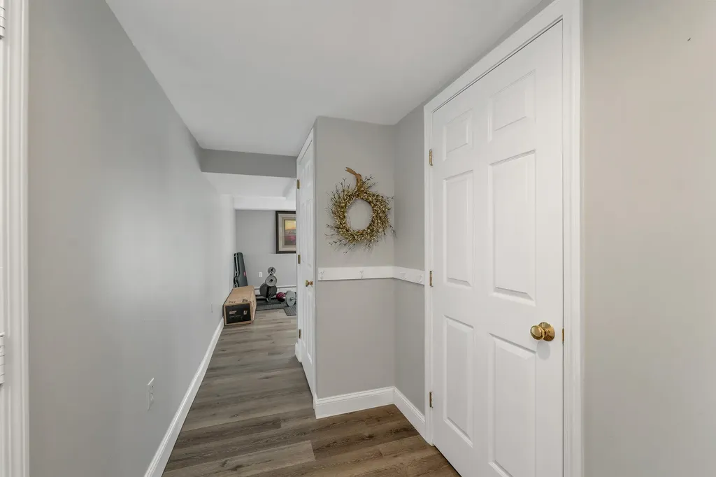 12 Longmeadow Road Windham NH 03087