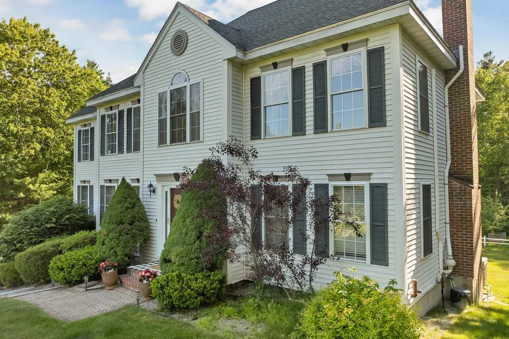 12 Longmeadow Road Windham NH 03087
