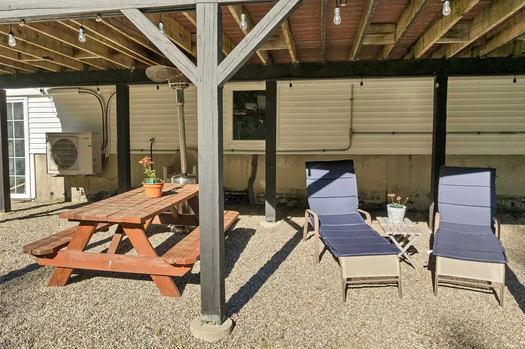 12 Longmeadow Road Windham NH 03087