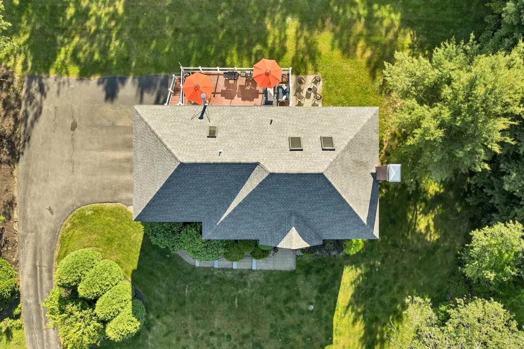 12 Longmeadow Road Windham NH 03087