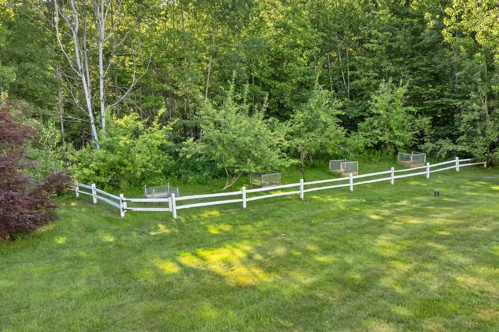 12 Longmeadow Road Windham NH 03087