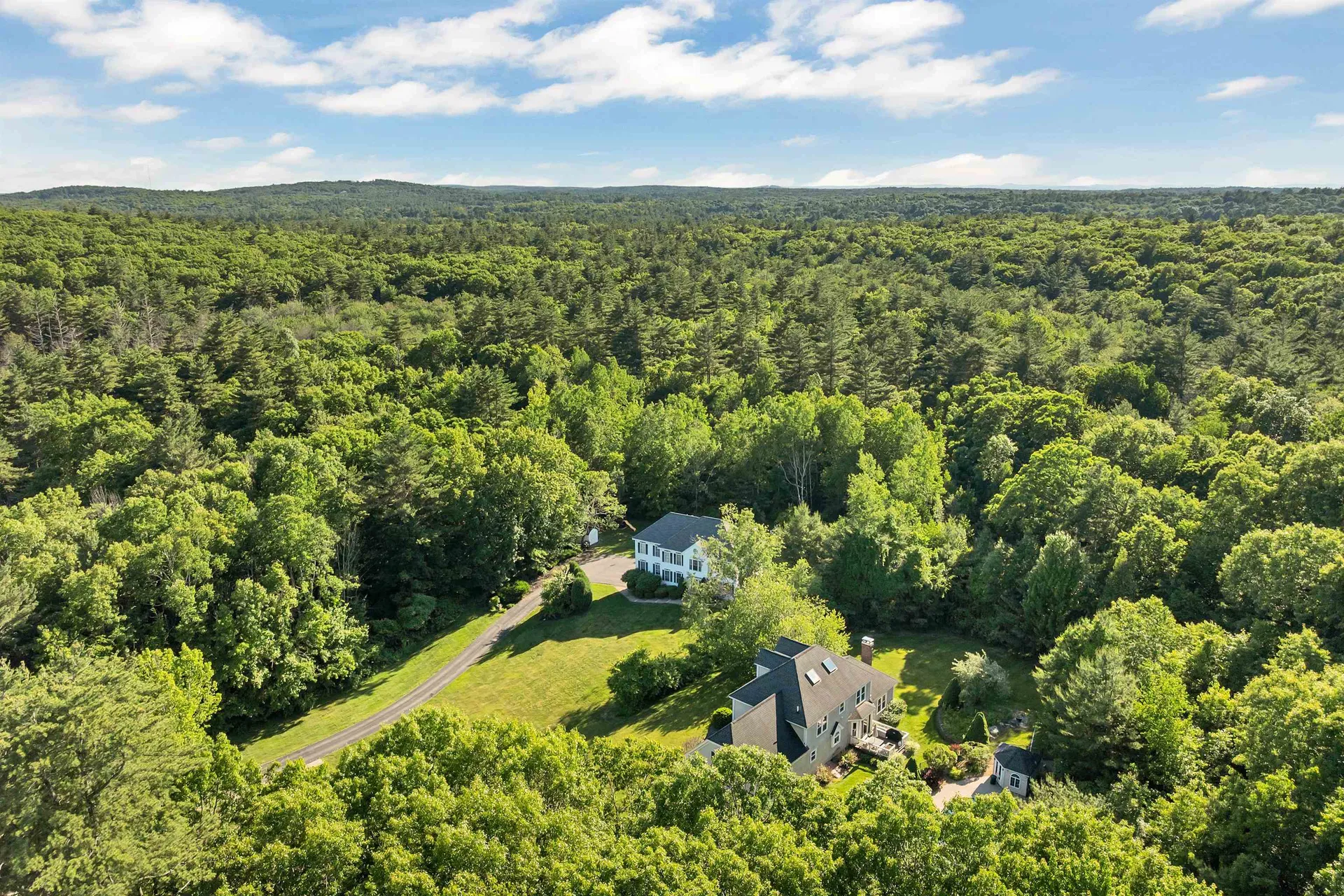 12 Longmeadow Road Windham NH 03087
