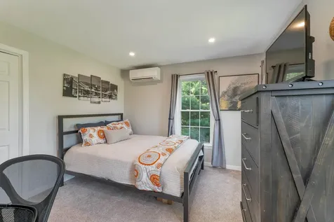 12 Longmeadow Road Windham NH 03087