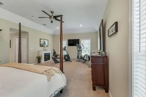 12 Longmeadow Road Windham NH 03087