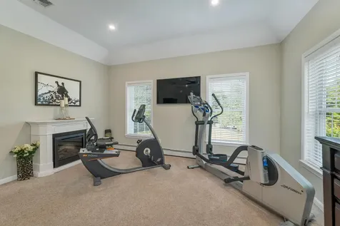 12 Longmeadow Road Windham NH 03087