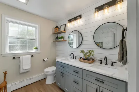 12 Longmeadow Road Windham NH 03087