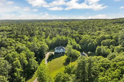 12 Longmeadow Road Windham NH 03087