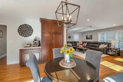 12 Longmeadow Road Windham NH 03087
