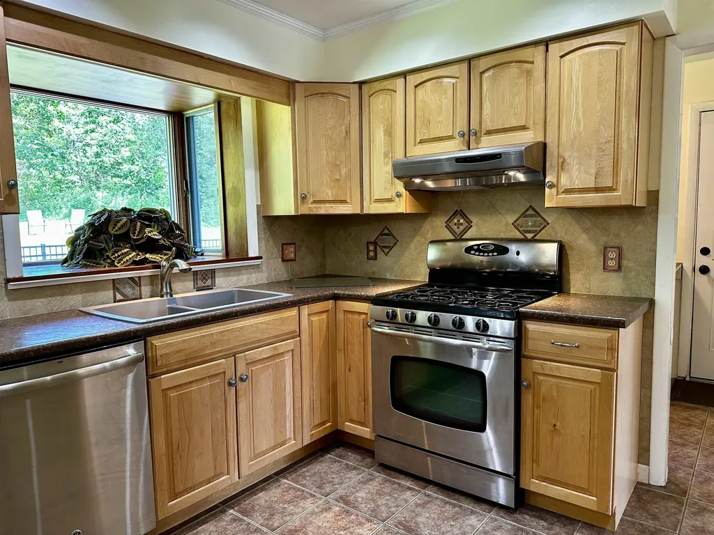 608 Orchard Hill Pittsford VT 05765