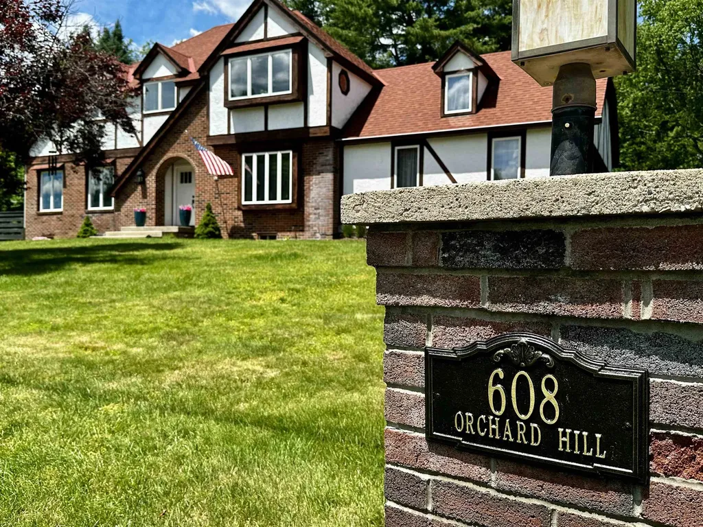 608 Orchard Hill Pittsford VT 05765