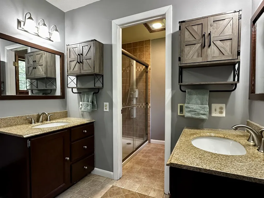 608 Orchard Hill Pittsford VT 05765