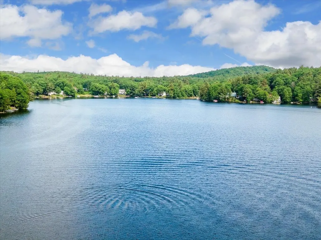 326 Hemlock Drive Gilmanton NH 03237