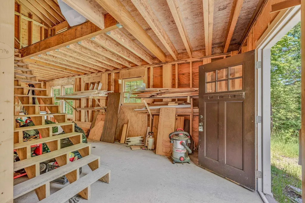 64 Beaver Pond Road Lyman NH 03585