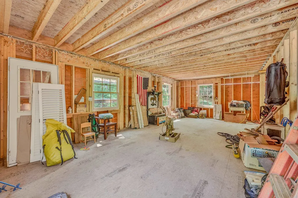 64 Beaver Pond Road Lyman NH 03585