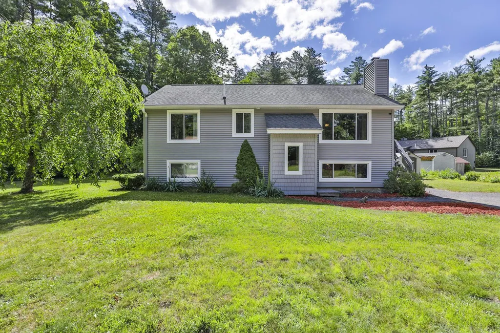3 Friar Tuck Court Merrimack NH 03054
