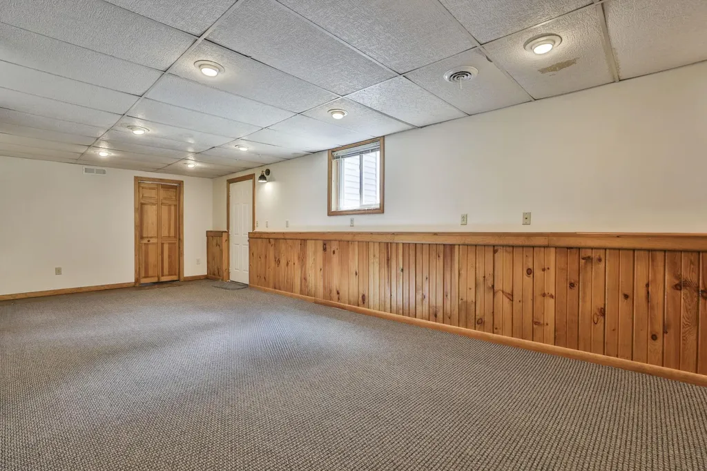 3 Friar Tuck Court Merrimack NH 03054