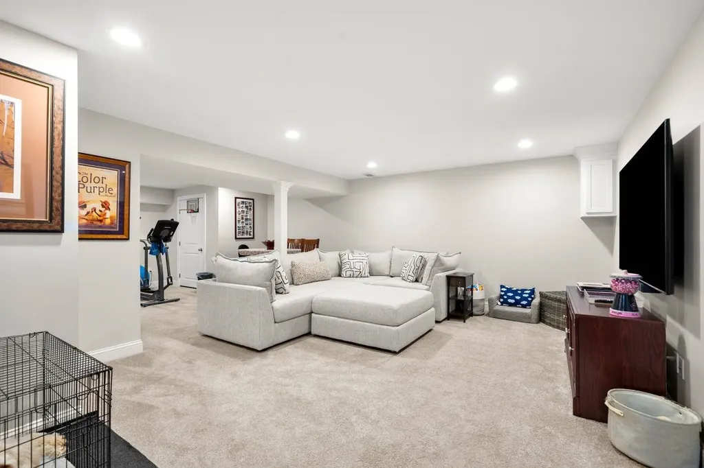 30 Pierce Lane Hollis NH 03049