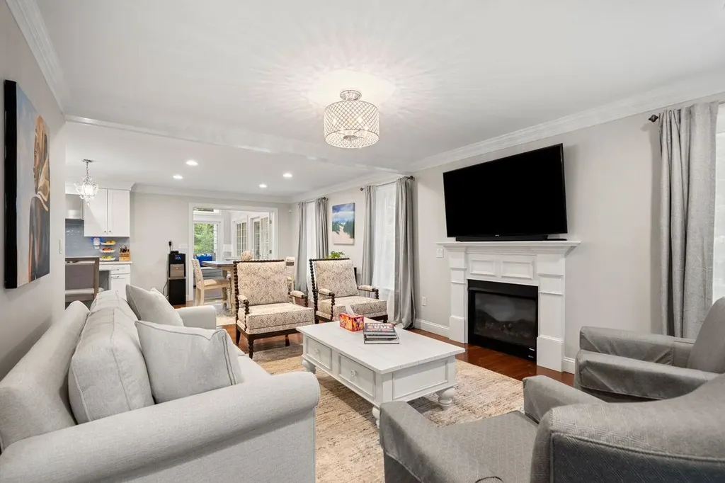 30 Pierce Lane Hollis NH 03049