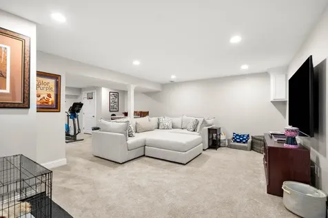 30 Pierce Lane Hollis NH 03049