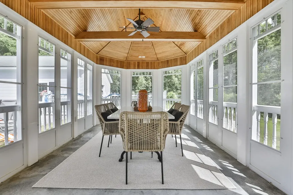 66A Merrimack Road Amherst NH 03031