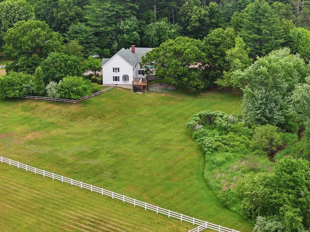 66A Merrimack Road Amherst NH 03031