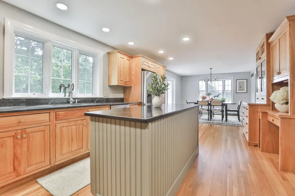 66A Merrimack Road Amherst NH 03031