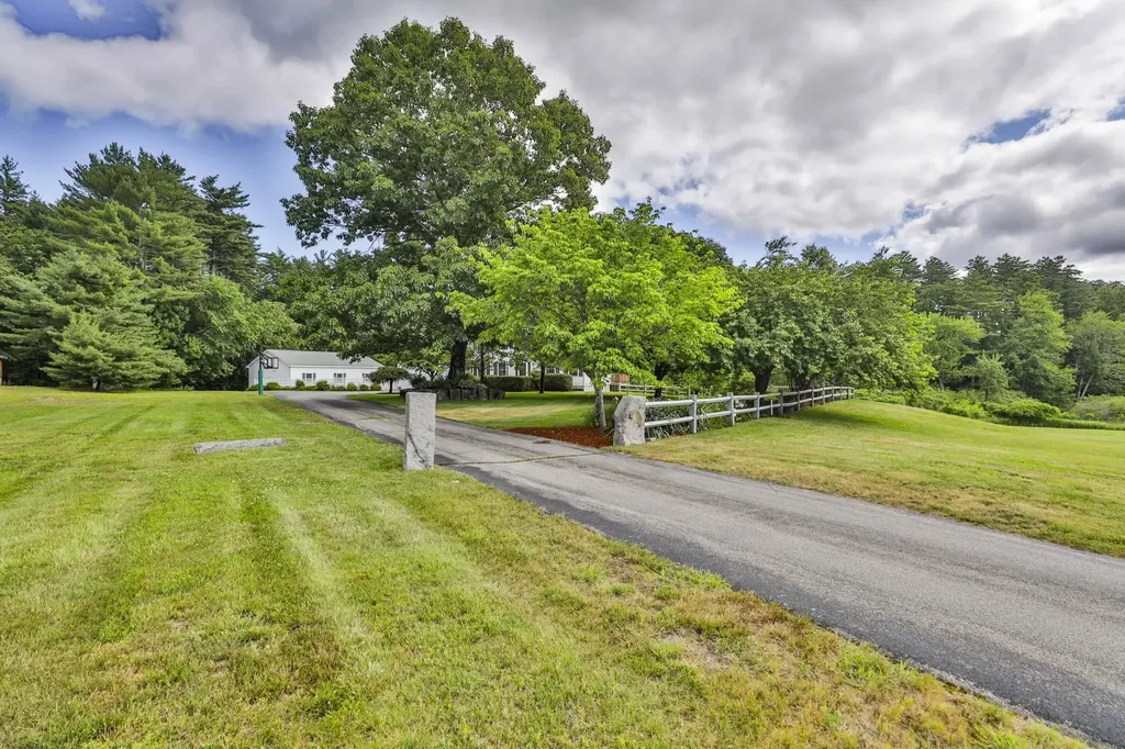 66A Merrimack Road Amherst NH 03031