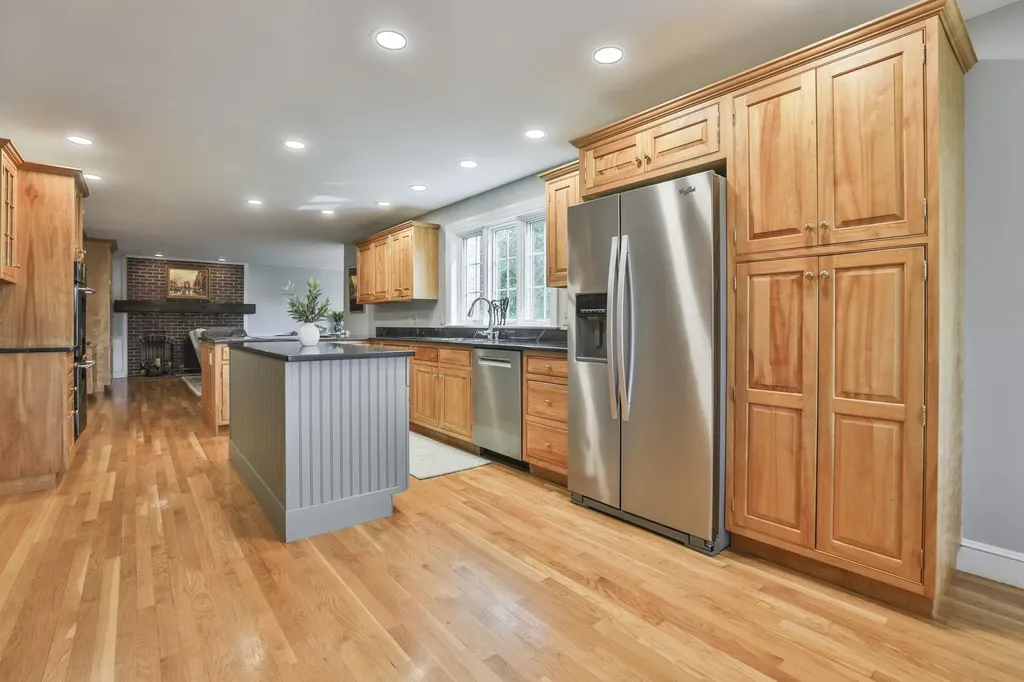 66A Merrimack Road Amherst NH 03031