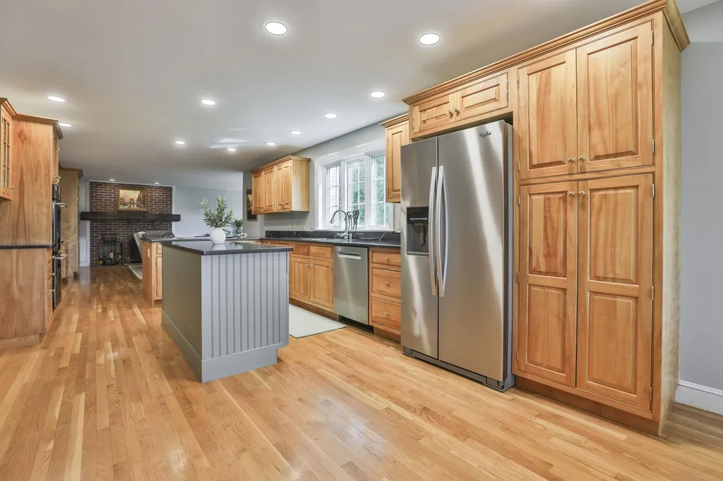 66A Merrimack Road Amherst NH 03031