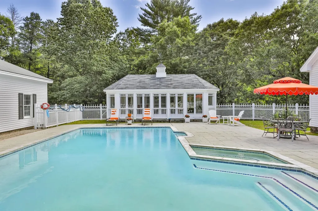 66A Merrimack Road Amherst NH 03031