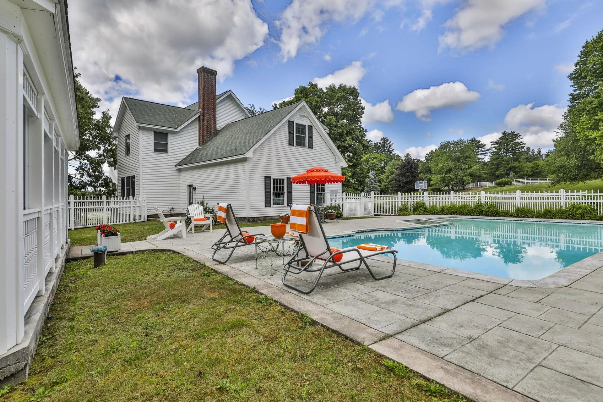 66A Merrimack Road Amherst NH 03031