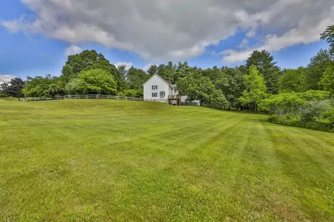 66A Merrimack Road Amherst NH 03031