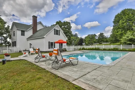 66A Merrimack Road Amherst NH 03031