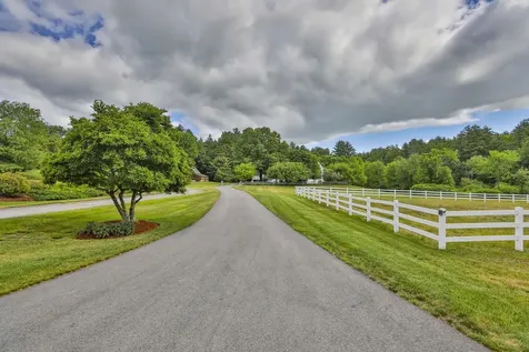 66A Merrimack Road Amherst NH 03031