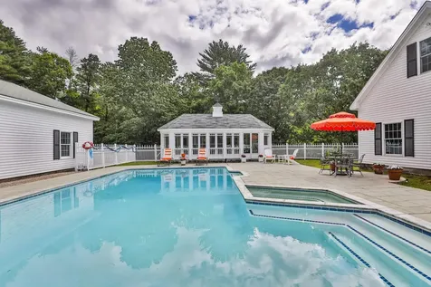 66A Merrimack Road Amherst NH 03031