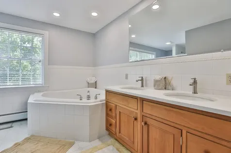 66A Merrimack Road Amherst NH 03031