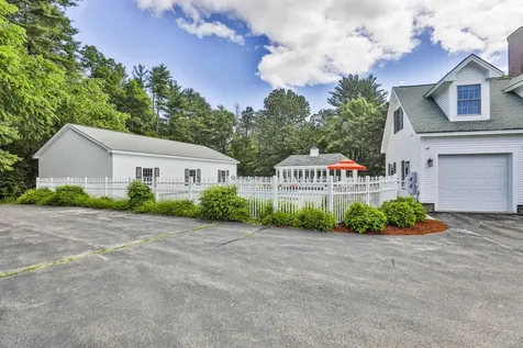 66A Merrimack Road Amherst NH 03031