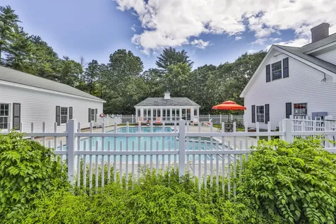 66A Merrimack Road Amherst NH 03031