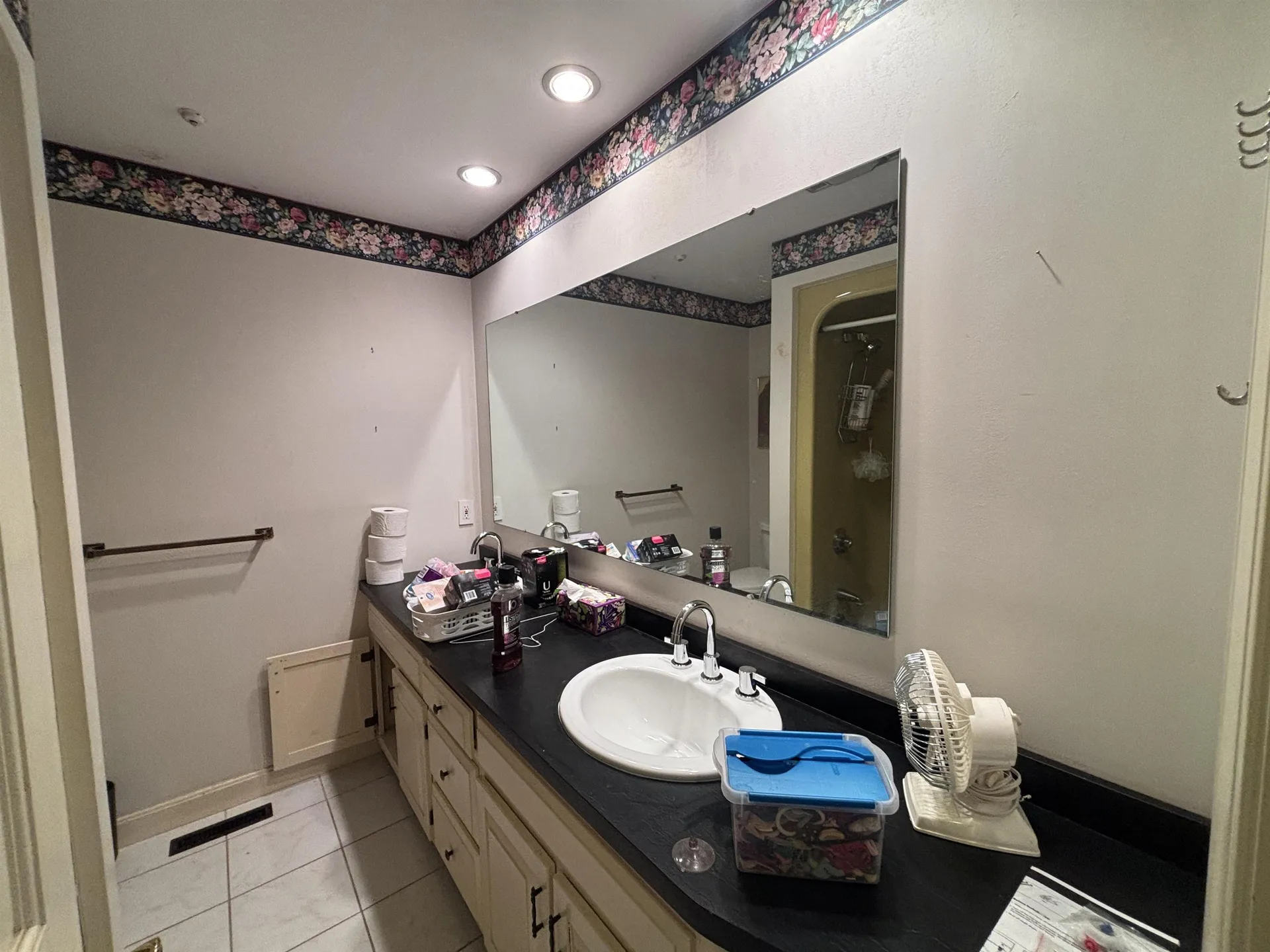 439 Exeter Road Hampton NH 03842-1004