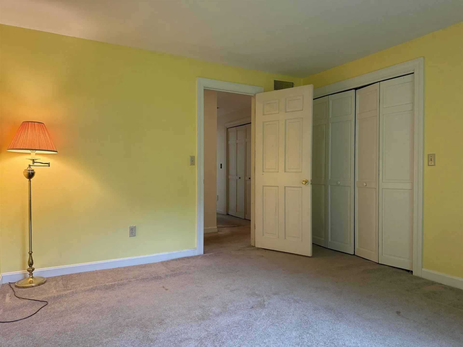 439 Exeter Road Hampton NH 03842-1004