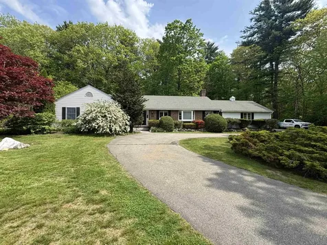 439 Exeter Road Hampton NH 03842-1004