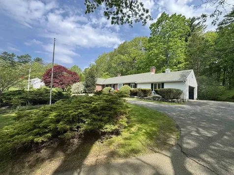 439 Exeter Road Hampton NH 03842-1004