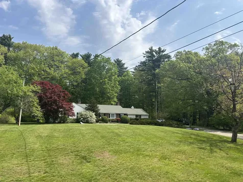 439 Exeter Road Hampton NH 03842-1004