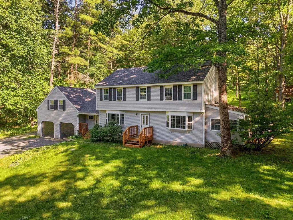 25 Pinneo Hill Road Hanover NH 03755
