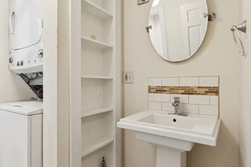 25 Pinneo Hill Road Hanover NH 03755