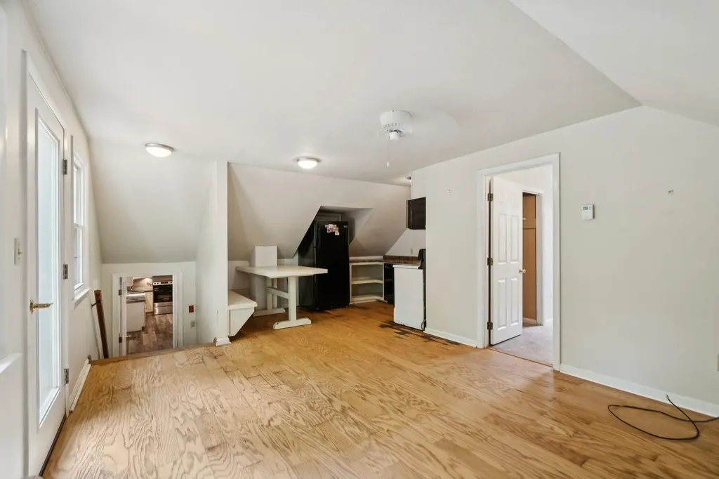 25 Pinneo Hill Road Hanover NH 03755