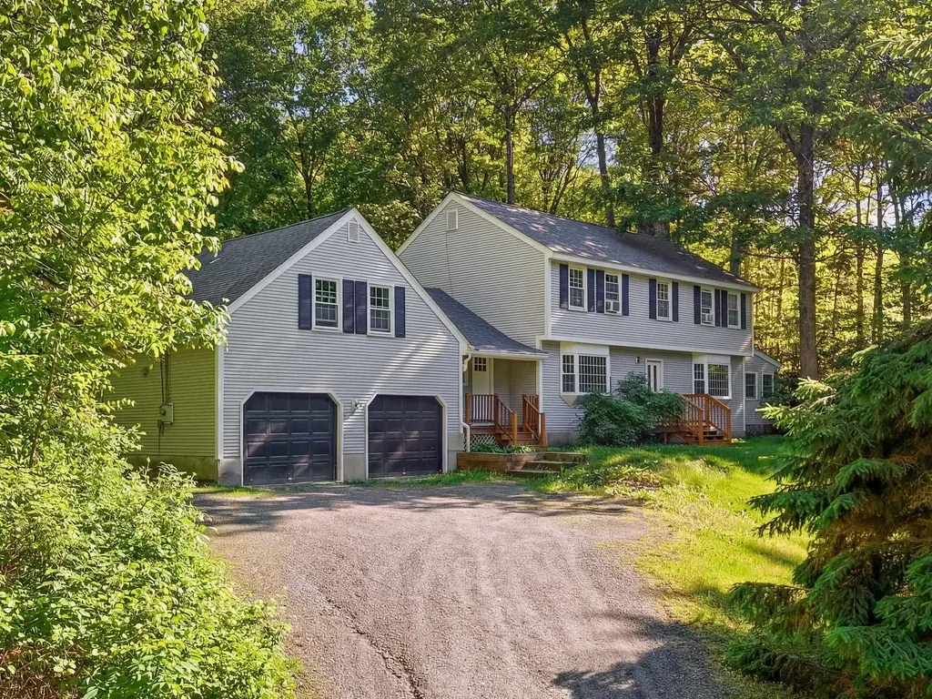 25 Pinneo Hill Road Hanover NH 03755